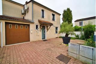 Bien vendu : Maison - 4 chambres 