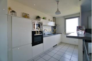 Bien vendu : Appartement - 3 chambres 