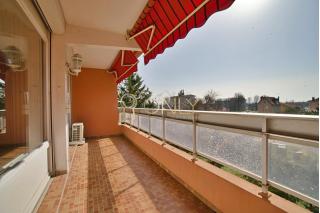Bien vendu : Appartement - 3 chambres 